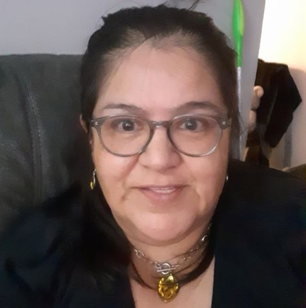 Meet your Posher, Angie